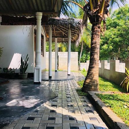 Mamba Otel Tangalle Dış mekan fotoğraf