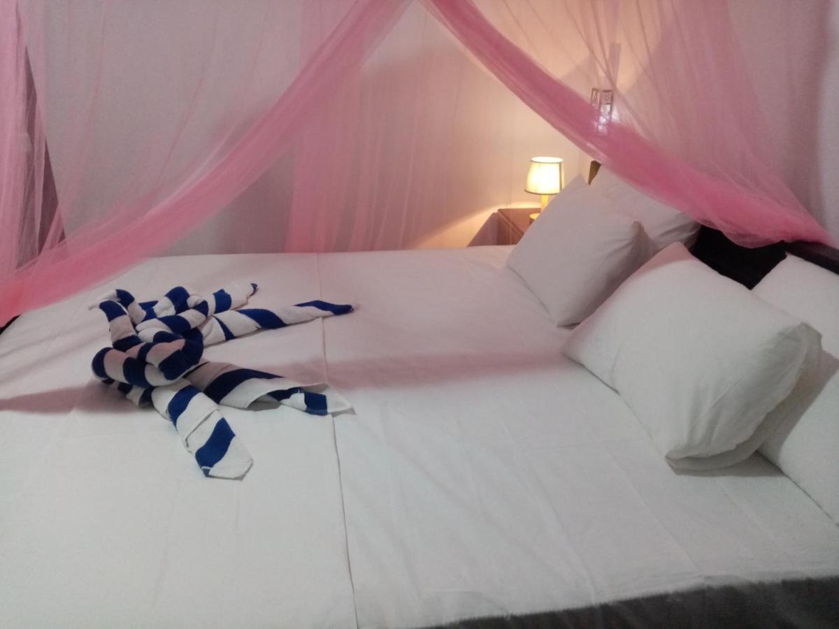 Mamba Otel Tangalle Dış mekan fotoğraf